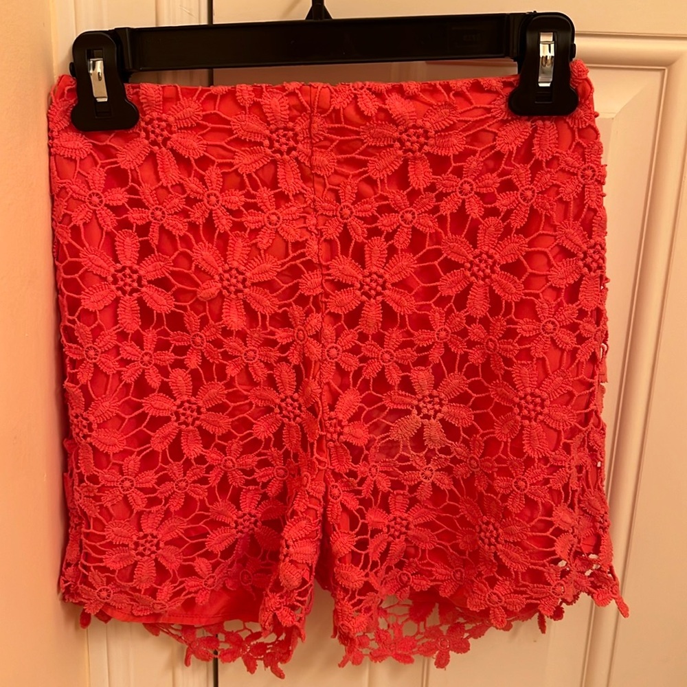 Cute high waisted floral laced coral skort. Great condition. Summer/Spring